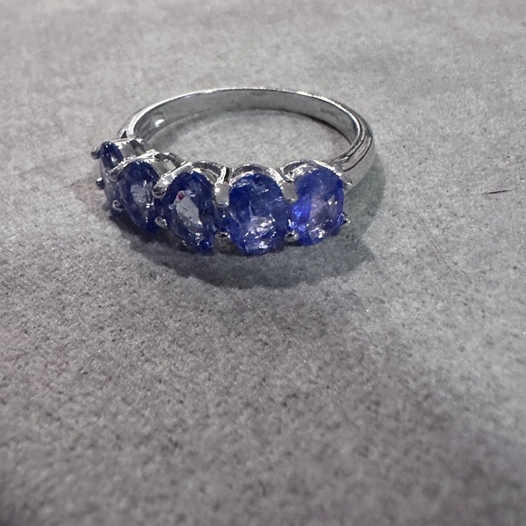 Tanzanite & Sterling Silver Ring Size 7 - Picture 6 of 12